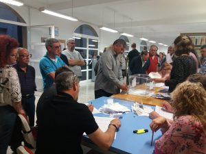 Imatge la jornada electoral a Riba-roja d'Ebre.